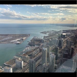 Meet your Posher, Simon